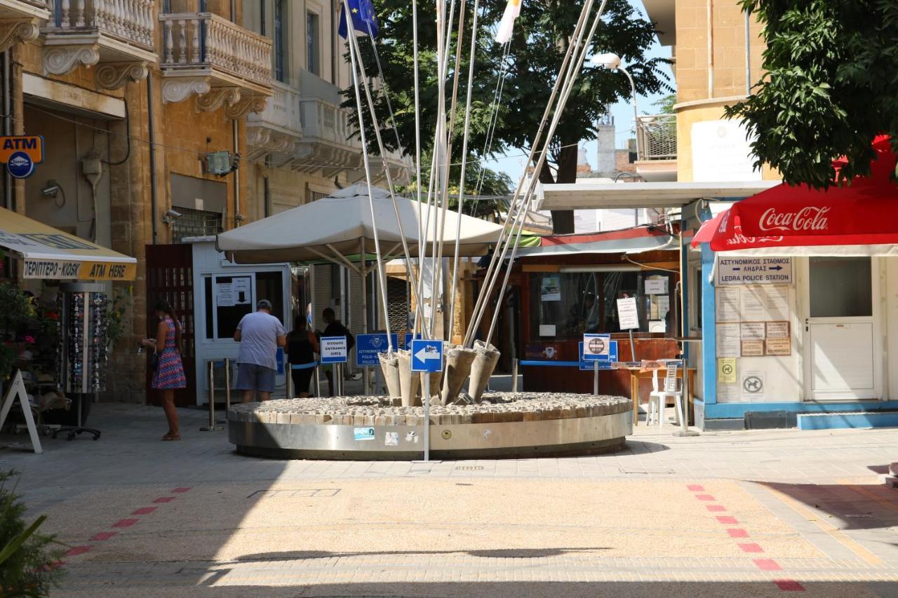 Costas Action 2 * Nikosia
